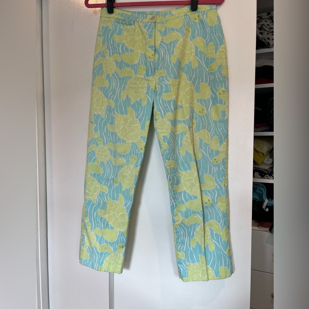 Vintage Lilly Pulitzer size 2 turtle pattern capris